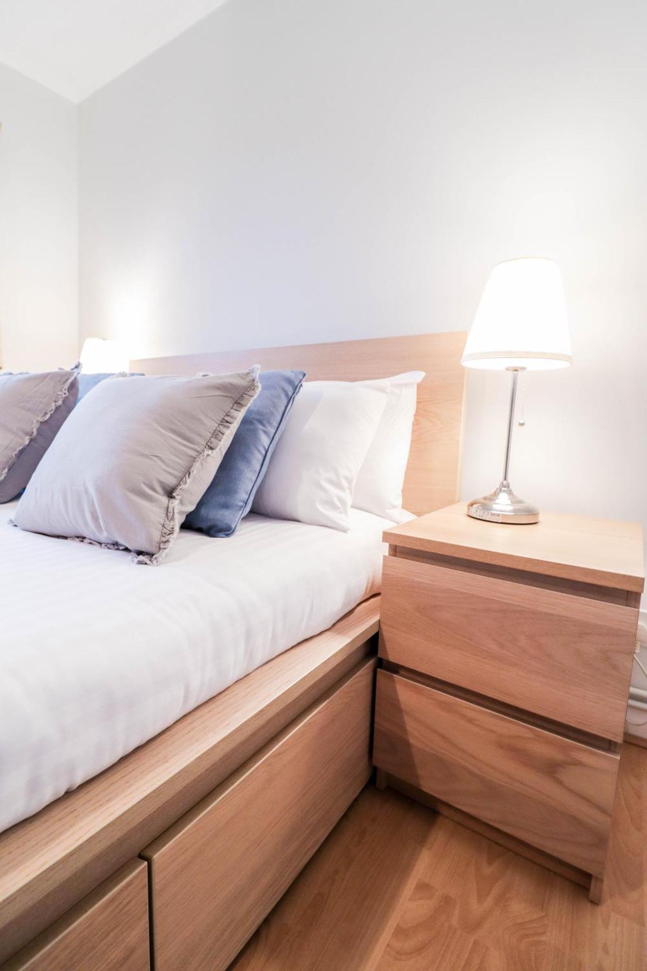 Bright And Spacious Contractor House L Parking! ボーハムウッド エクステリア 写真